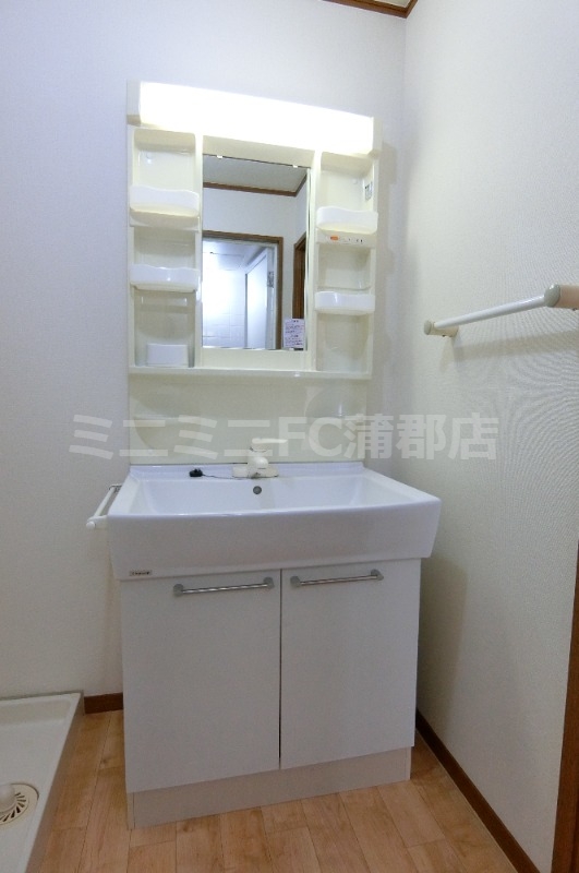 洗面設備　同タイプ