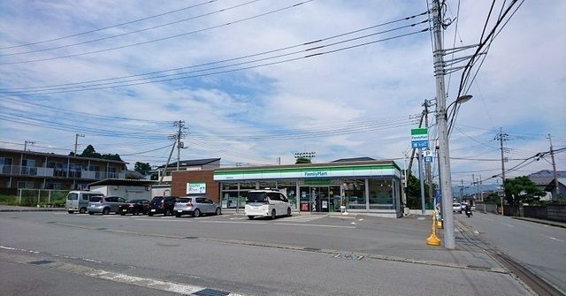 コンビニ　ファミリーマート御殿場保土沢店（コンビニ）まで1500m