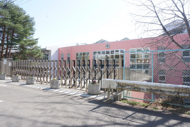 小学校　仙台市立八木山小学校（小学校）まで650m