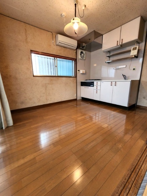 北袋町戸建の居間写真