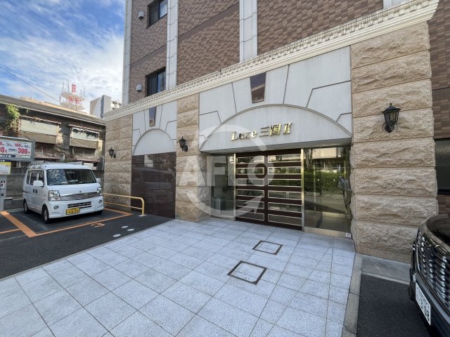 エントランス　Luxe三国II　エントランス