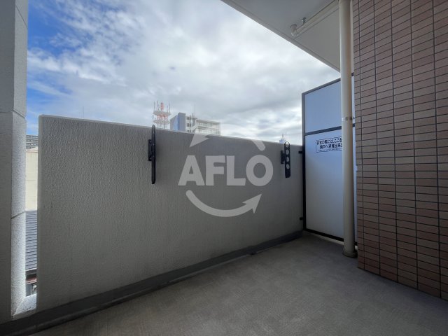 バルコニー　Luxe三国II　バルコニー