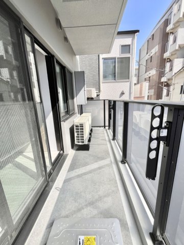 バルコニー　※別部屋の参考写真です。
