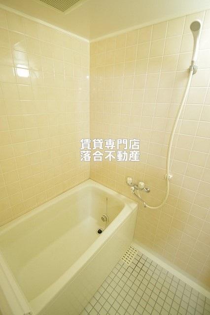 バス・シャワールーム　追い炊き機能付き