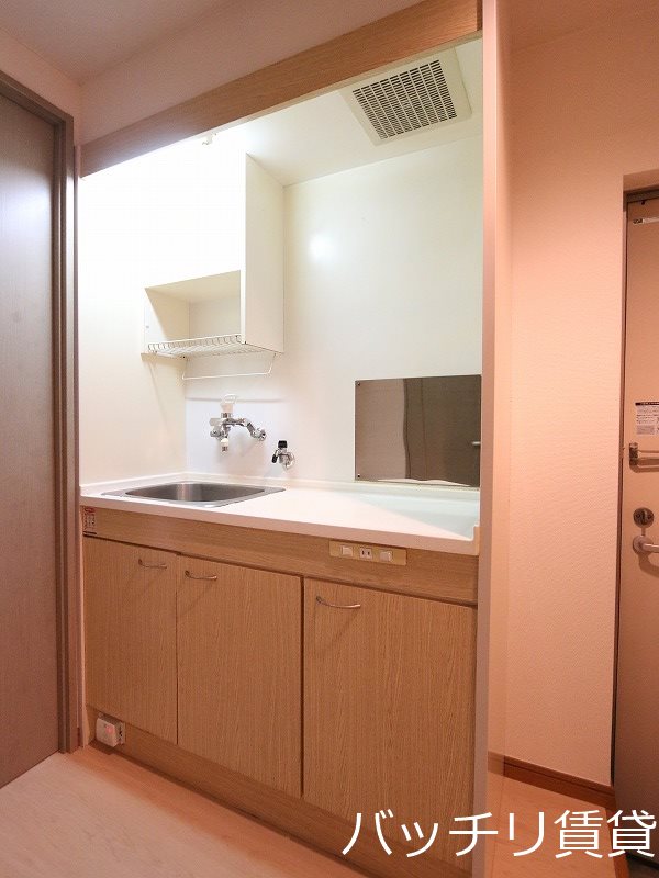 キッチン　同型タイプの為、現状を優先いたします