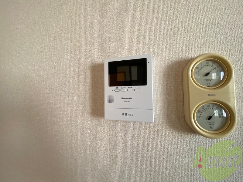 セキュリティ　ＴＶモニター付インターホンです。来客者の顔が見えるので安心！