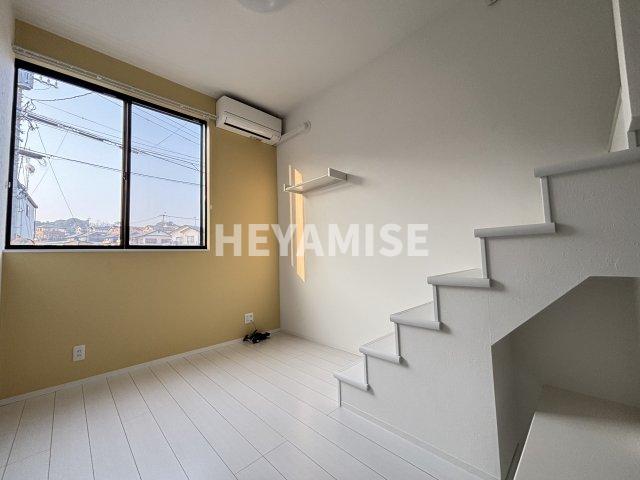 居室・リビング　※同物件反転タイプの写真でございます※現況を優先します※