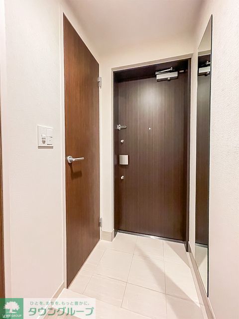 玄関　※写真は同タイプ住戸です。