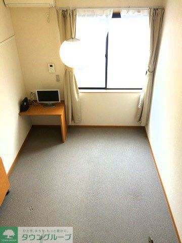 キッチン　安心の電気コンロ付き！