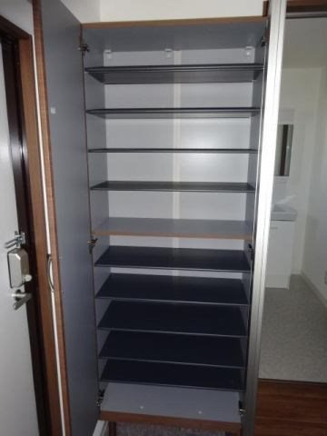 収納　シューズボックス