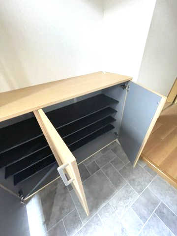 収納　イメージとして同建物他部屋を表示しています