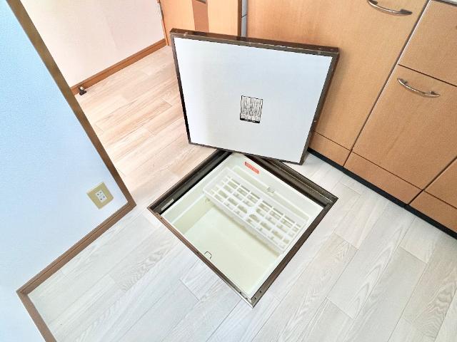 収納　床下収納（イメージ）