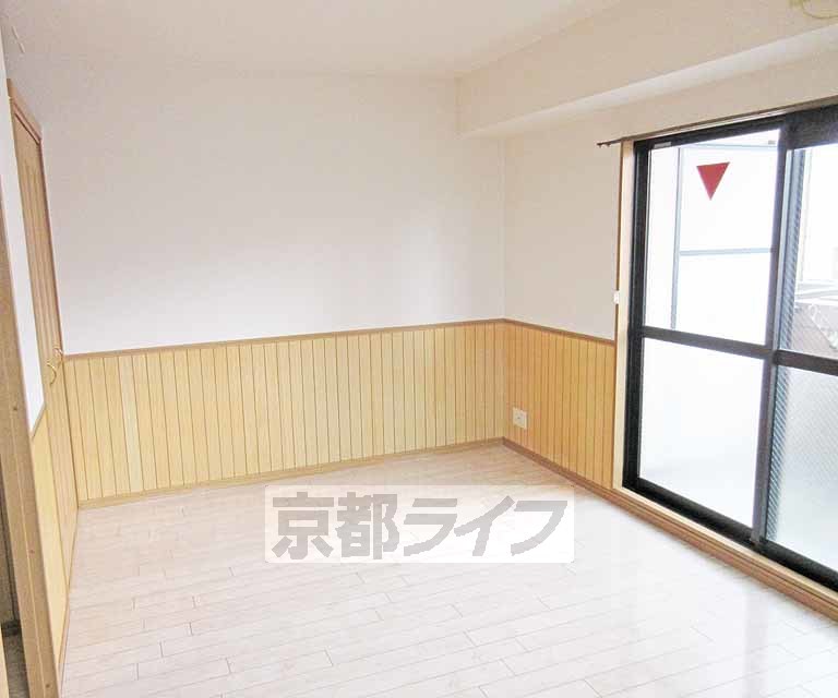 居室・リビング　広めのワンルームです・