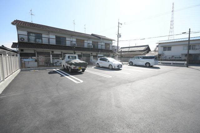 駐車場　駐車場