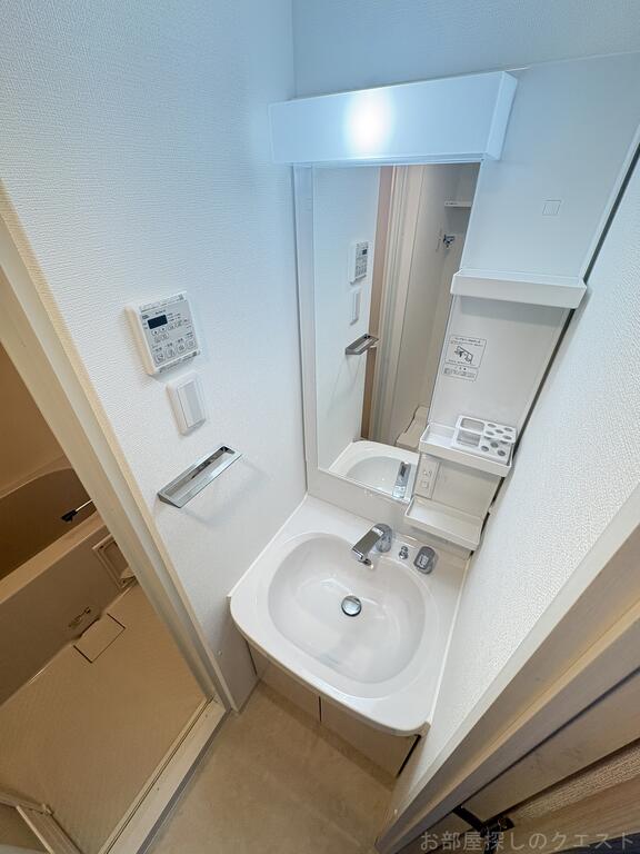 洗面設備　（写真は同タイプ）