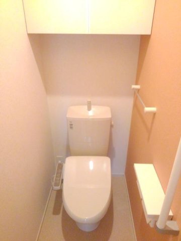 トイレ　落ち着いたトイレです