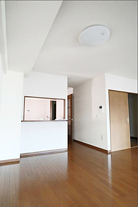 居室・リビング　【新線開通で注目の新横浜に住む♪】人気物件！！
