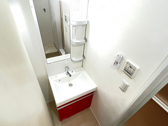 洗面設備　※別部屋の写真です