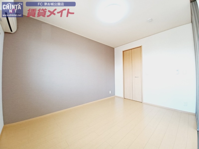 洗面設備　別部屋参考写真です