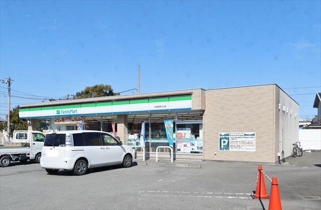 コンビニ　ファミリーマート阿南富岡小山店（コンビニ）まで1838m