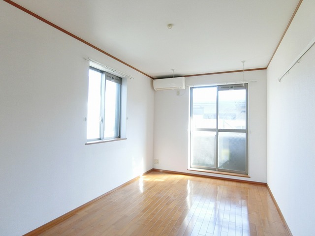 居室・リビング　キレイなお部屋です★
