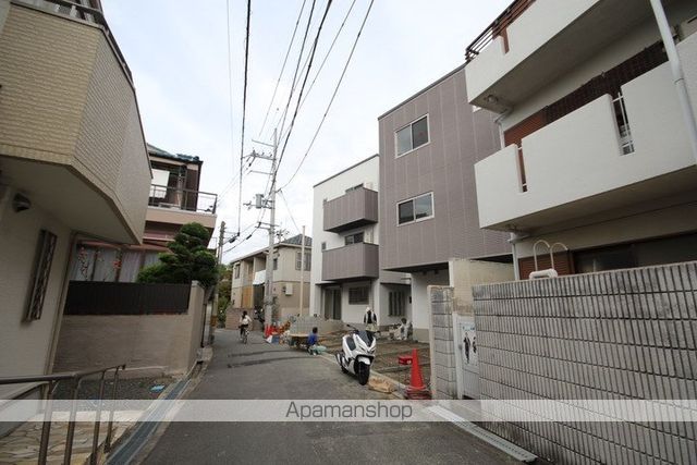 その他　前面道路（その他）まで0m
