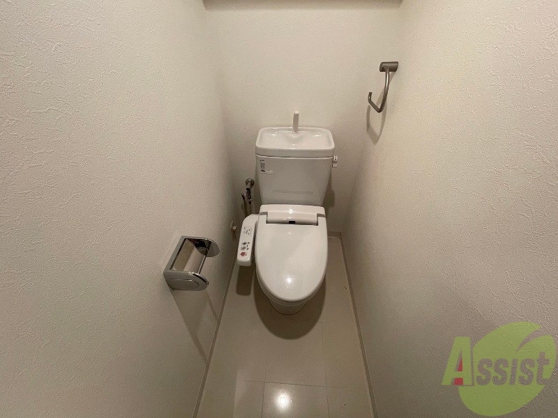 トイレ　こちらはトイレです。清潔感があり、安心して使用できます。