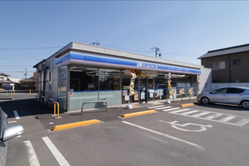 コンビニ　ローソン栃木平柳町二丁目店（コンビニ）まで423m