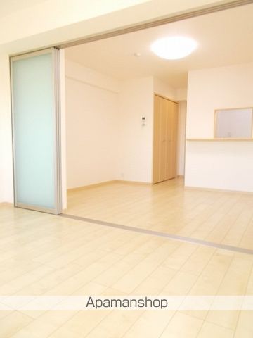 プレイン ステージの居間写真