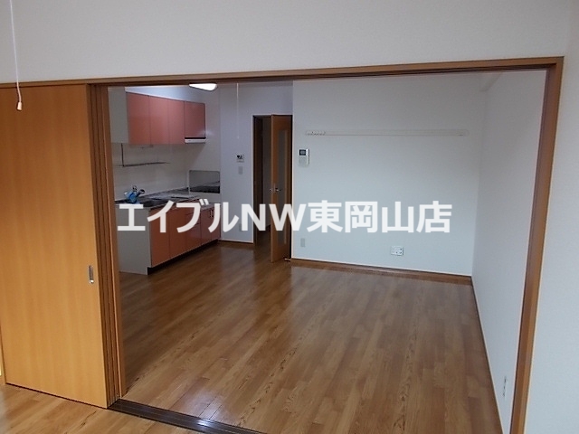 アバンツァートの居間写真