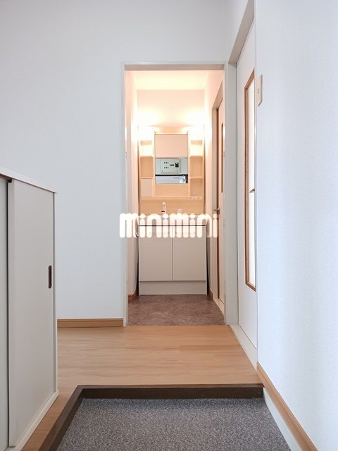 アルビオンAの玄関写真