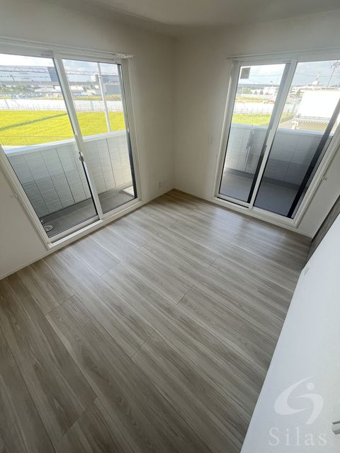 ＪＲ片町線 星田駅 徒歩8分 3階建 築2年の居間写真