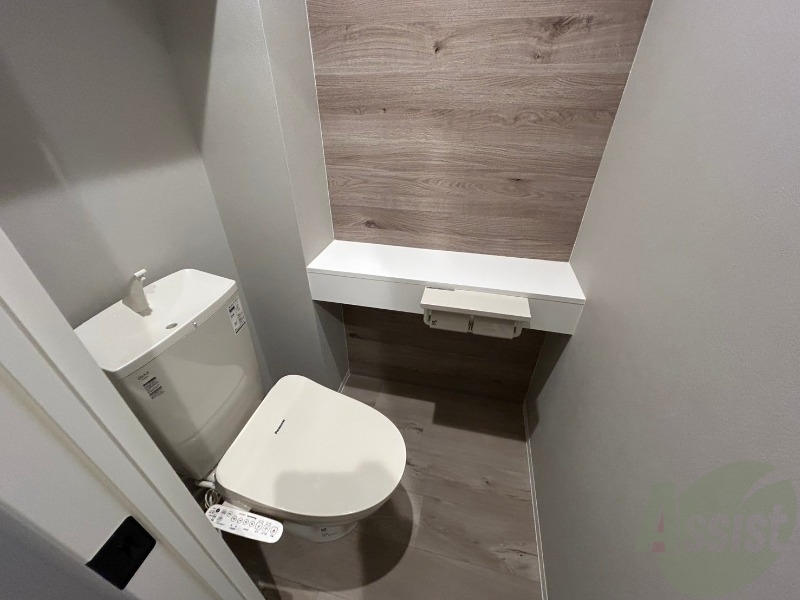 トイレ　ウォシュレット機能がついたトイレです。安心して使用できます。