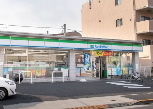 コンビニ　ファミリーマート 西ヶ原四丁目店（コンビニ）まで270m