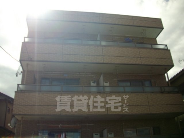 名古屋市中川区元中野町のマンションの建物外観