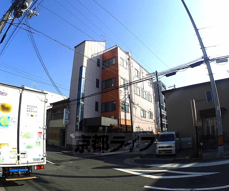 京都市中京区壬生相合町のマンションの建物外観