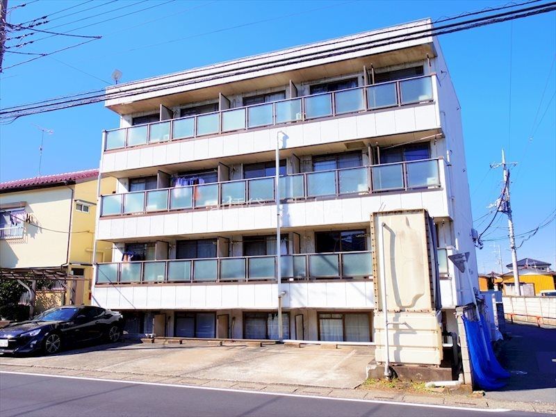 新座市大和田のマンションの建物外観