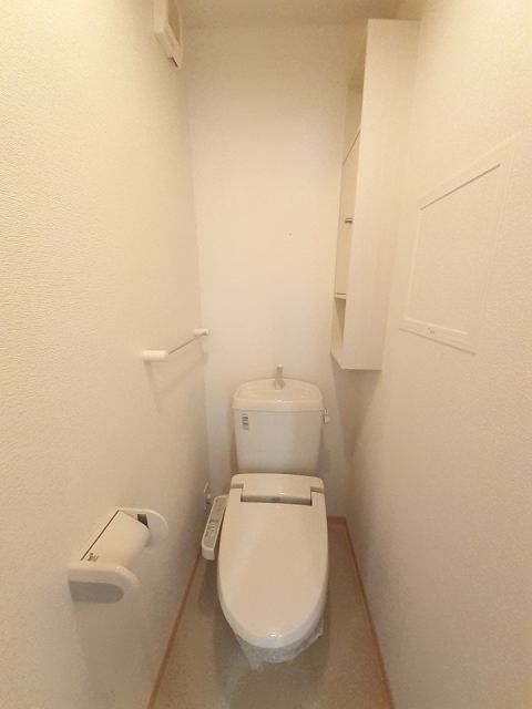 【メゾン　ド　メルヴェイユのトイレ】