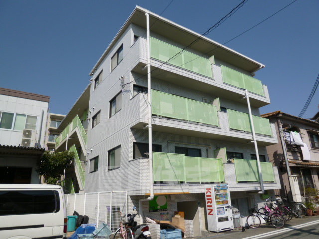 カーサ上甲子園の建物外観