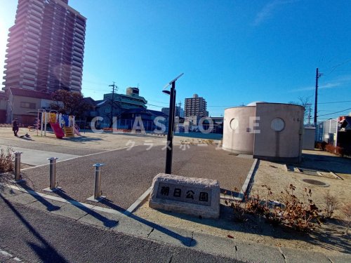 【マンションコーシン駅前の公園】