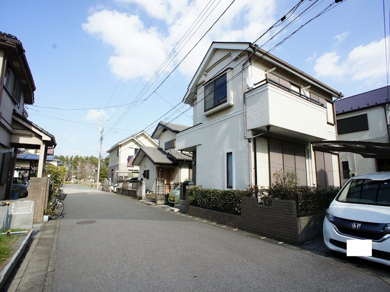 香澄2丁目戸建ての建物外観