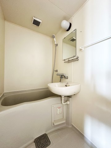 バス・シャワールーム　日々の暮らしに欠かせないお風呂です