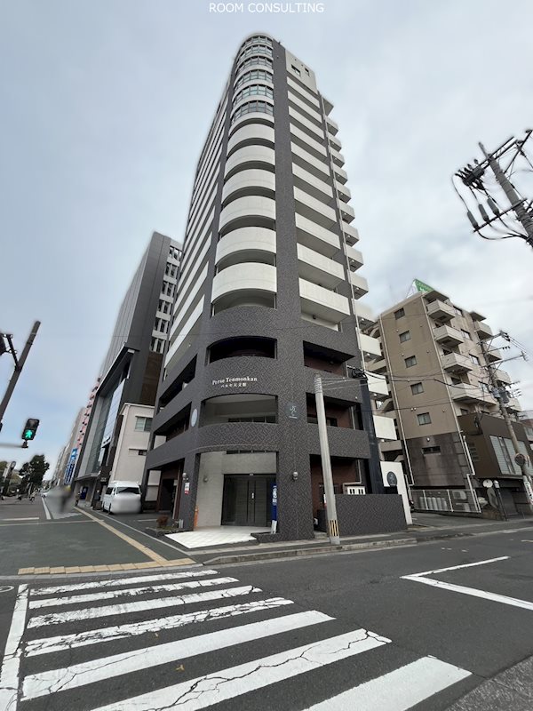 【鹿児島市新屋敷町のマンションの建物外観】