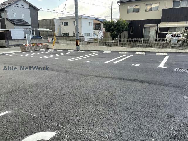 【クラール松原町Bの駐車場】