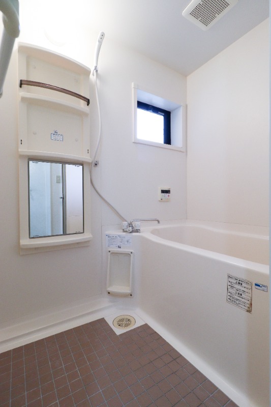 バス・シャワールーム　図面と現状に相違がある場合には現状を優先