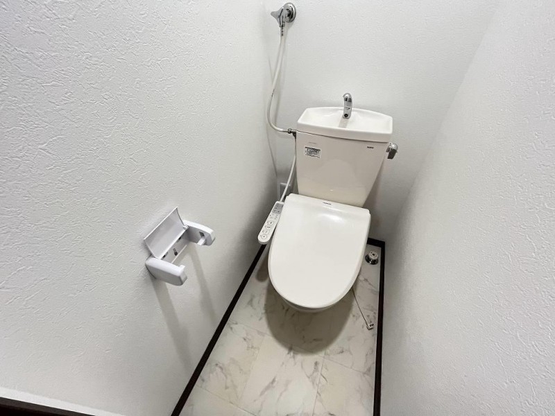 トイレ　トイレ