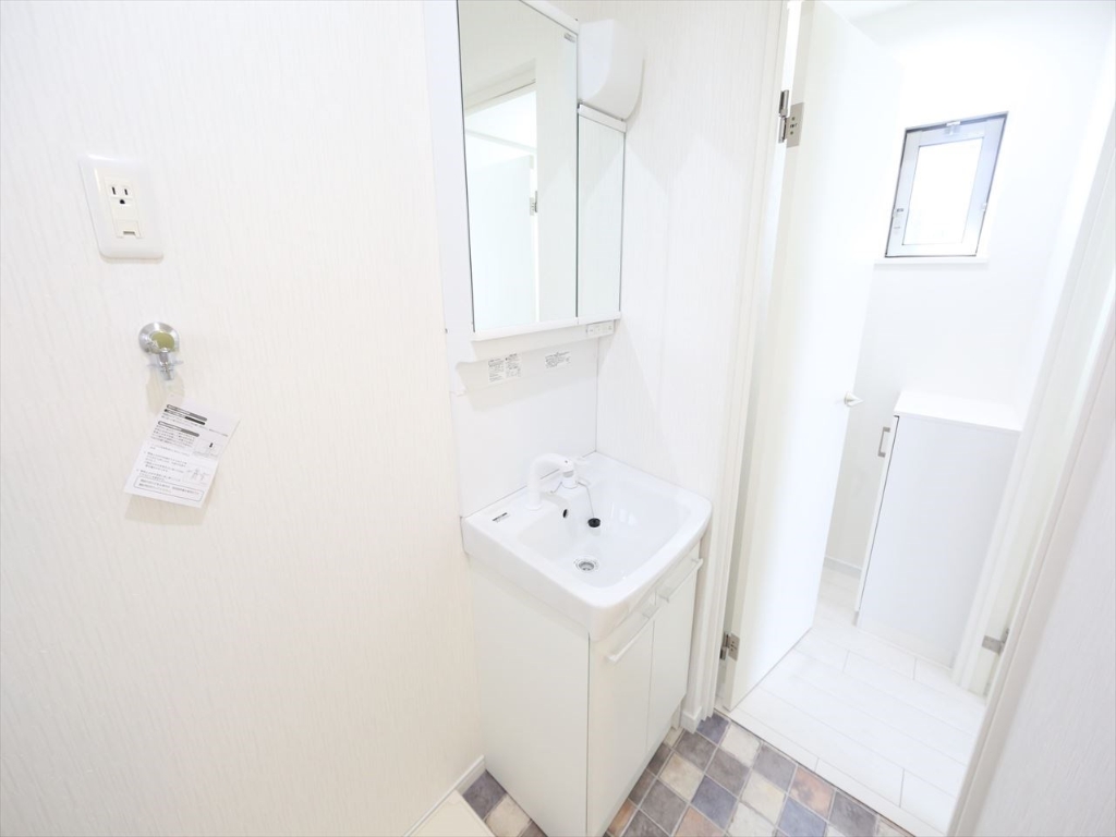 洗面設備　脱衣所　シャンプードレッサー　室内洗濯機置き場