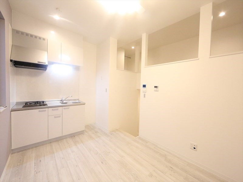 居室・リビング　ＤＫ7.1帖　洋室3.5帖　つなげても仕切っても使えます