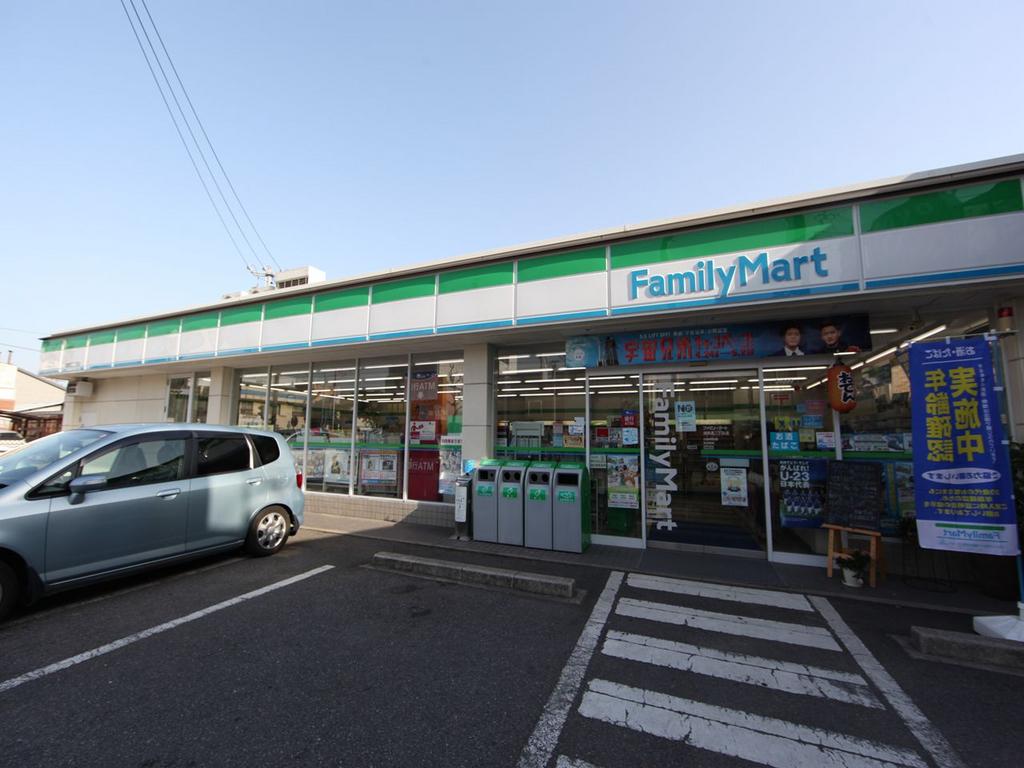 コンビニ　ファミリーマート 道徳通二丁目店 (コンビニ)（コンビニ）まで286m