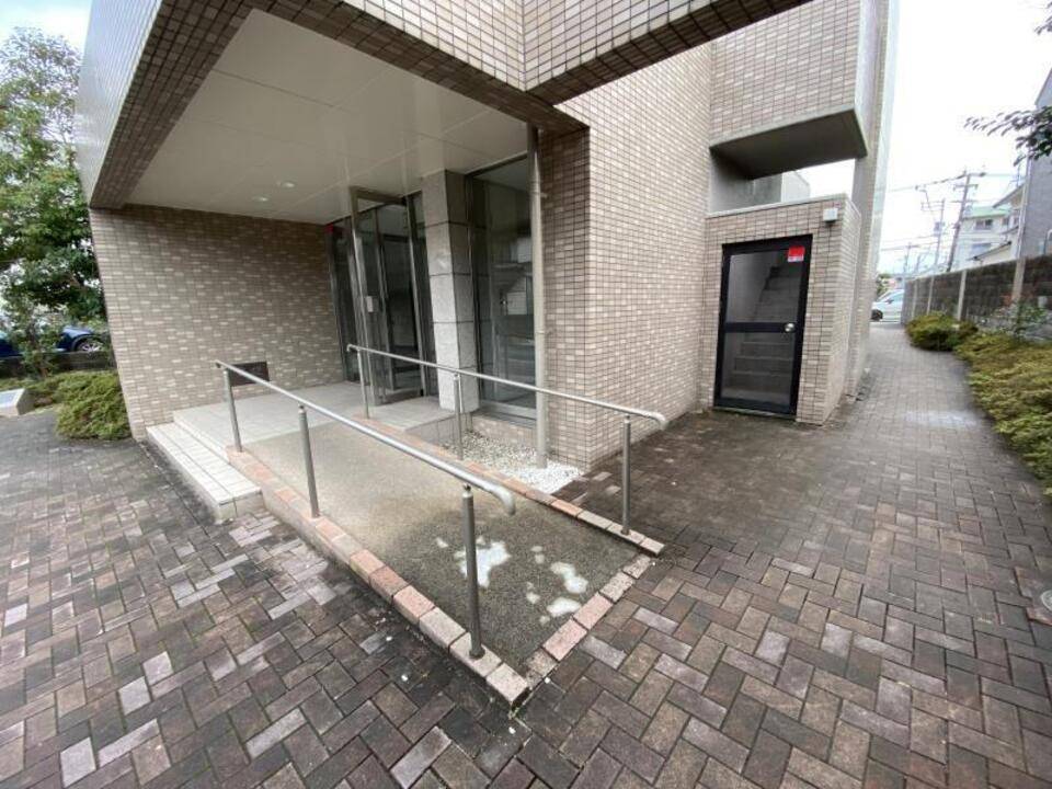 エントランス　アプローチ